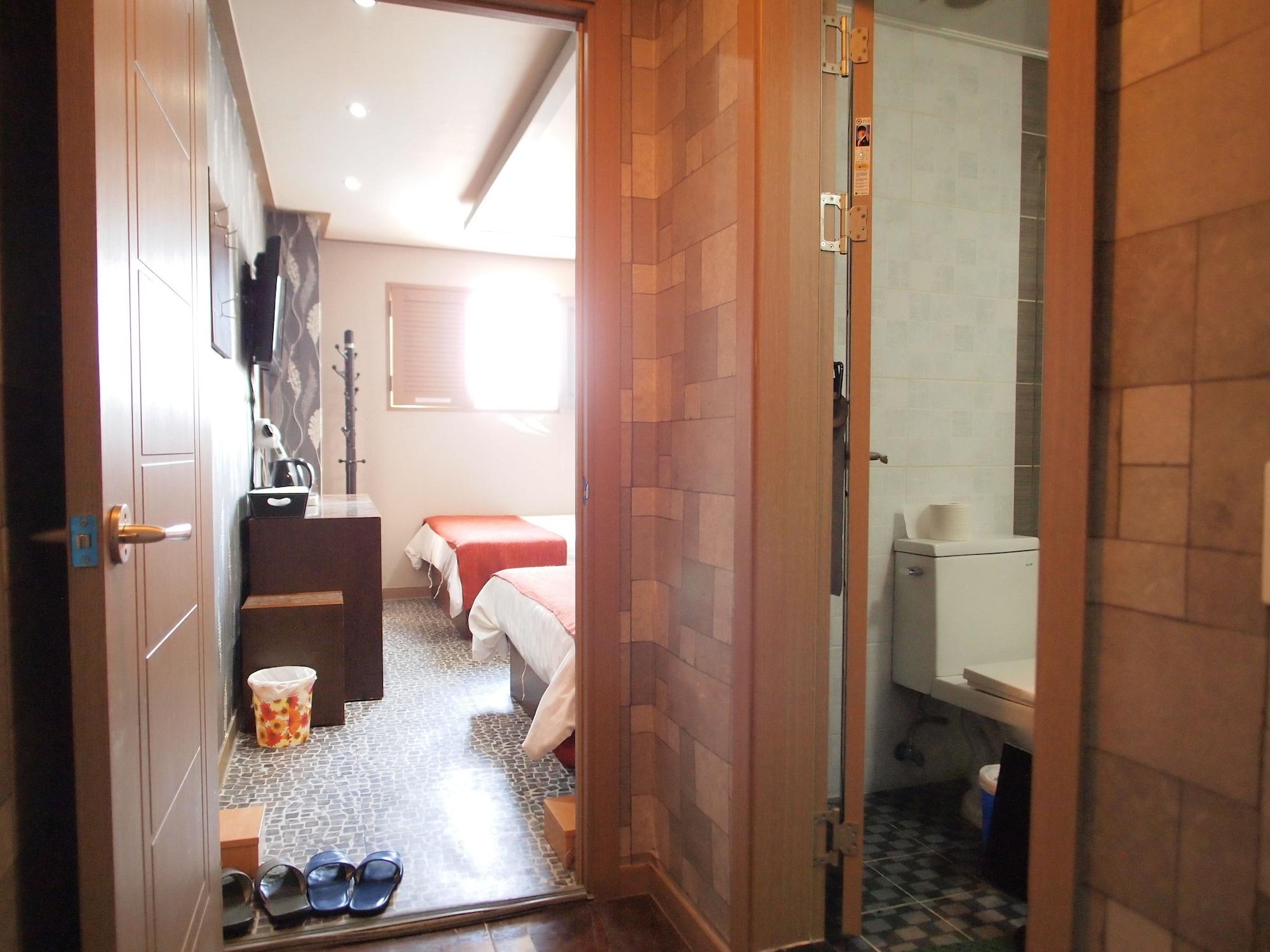 Hostel J Stay Seoul Exterior photo