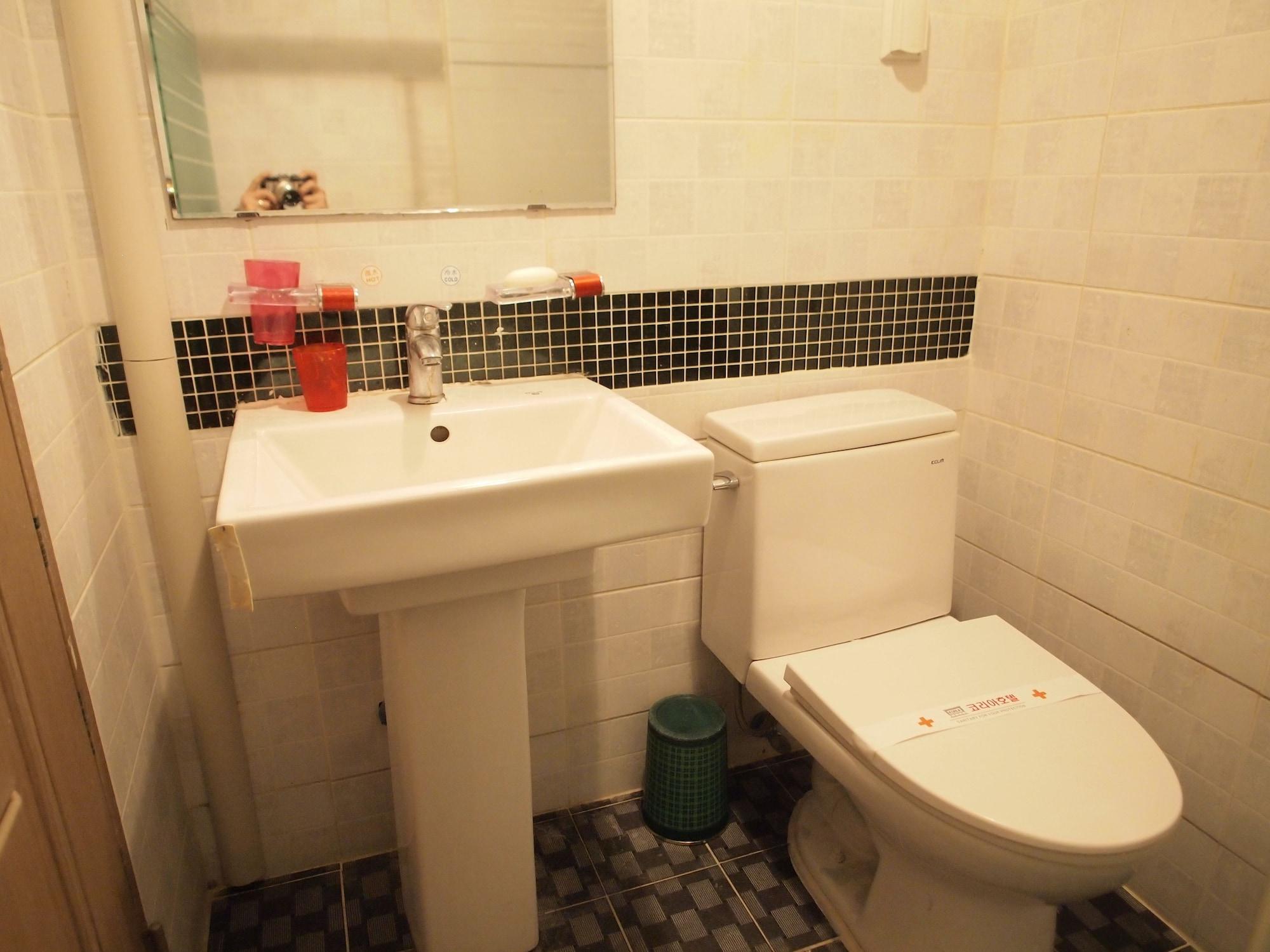 Hostel J Stay Seoul Exterior photo