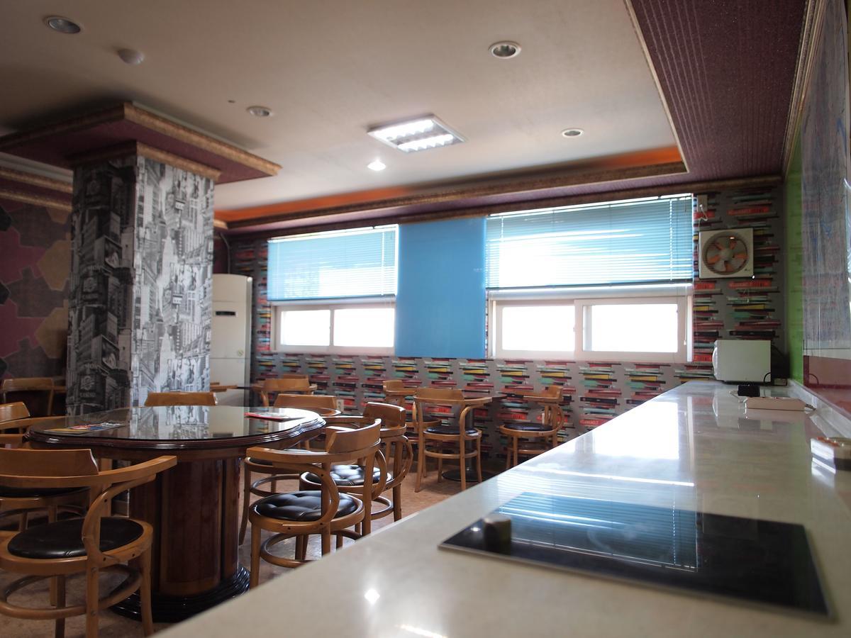 Hostel J Stay Seoul Exterior photo